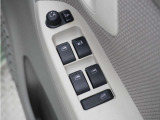 ◆パワーウィンドウスイッチ◆運転席から全席の窓の開閉操作を行うことが出来いつでも換気ができます!