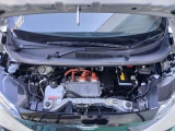 電気自動車の為、エンジンオイル交換はありません。