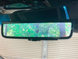 【デジタルインナーミラー】後席の大きな荷物や同乗者で後方が確認しづらい時でも安心!カメラが撮影した車両後方の映像をルームミラー内に表示。クリアな視界で状況の確認が可能です!