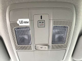 エアバッグ作動時や後突時または車内のSOSボタンを押した際に緊急通報オペレーターに連携し救急・警察を手配します。オペレーターと連携し、ご要望に応じロードサービス手配や近隣販売会社での修理などを調整します