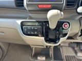 オートエアコンが付いていますので快適な車内でドライブをお楽しみいただけます☆