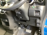 便利なパワースライドドアや、燃費を抑えるECON、横滑りを防ぐVSA等のスイッチ類は、運転席右側、手の届きやすい位置にあります。
