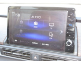 ナビゲーションは純正10インチメモリーナビ(VXU-217DYi)を装着しております。AM、FM、CD、DVD再生、Bluetooth、音楽録音再生、フルセグTVがご使用いただけます。