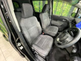 運転席シート廻りは使用感も少なく、良好な状態となっています。前オーナー様が丁寧に使っていたことがよくわかりますね。