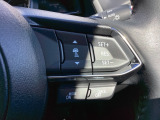 MRCC(マツダレーダークルーズコントロール)は先行車との車間を維持しながら追従走行を行い、長距離でのドライバー負担を軽減させてくれます。