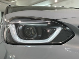 LEDヘッドライトは、点灯の瞬間から最大光量を発揮し、突然暗くなるトンネルなどでの安定感を高めます。