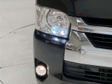 消費電力が少なく長寿命のLEDヘッドライトとハロゲンフォグ!