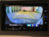 リアカメラ付で、後方をナビ画面で確認。車庫入れも安心です。もちろん、バックギアと連動しています。