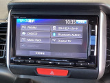 ナビ機能だけでなく、ミュージックサーバー、Bluetooth、フルセグテレビ、DVDとCD再生など、オーディオ機能がついています。
