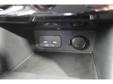 USB電源とソケット電源がございます。