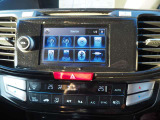 メーカー純正ナビ搭載!CD、DVD、USB、AUX、BT接続、地デジの視聴も可能です!バックモニター付きで駐車も楽々♪
