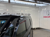 車内の換気には必需なドアバイザーです。特に、雨の日の換気に助かりますね。