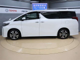 走りにこだわりながら収納力も持ち合わせたお車です。荷物を載せて軽快なドライブを楽しめますよ♪