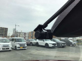 ドライブレコーダー装備です。マイクロSDを差し込んで頂けますと、ご使用できます。