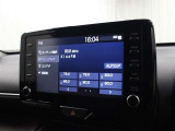 スマートフォンとの連携を可能にした8インチのディスプレイオーディオが搭載。AM/FM(ワイドFM対応)、Bluetooth/USB入力に対応してます。(T‐Connectナビは別途有料)
