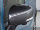 【ドアミラーウインカー】格好良さだけではなく対向車両からの視認性もよく安全に走行する為の安全装備のひとつです。