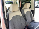 シートはフィット性も良く、楽な運転姿勢を保てます。