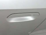 車両の詳細、ご質問につきましては、営業スタッフまでお気軽にご連絡下さいませ。遠方のお客様には実車の詳細動画送信も承ります。お問合せをお待ち致しております。