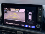 ■バックカメラ■ガイドラインが表示されるので、バック駐車が苦手な方でも安心です!ギアをリバースに入れれば自動的に切り換わりますので、面倒な操作も不要です♪狭い駐車場もお車を傷つけず安心ですね!