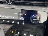 寒い日に重宝するシートヒーター付きです。