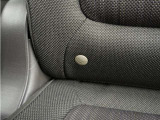 ◆ISOFIX◆シートベルトいらずでチャイルドシートと固定金具を連結するだけでガッチリ固定できます。