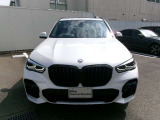 群馬BMWプレミアムセレクション館林は認定中古車販売のスペシャリストとして品質へのこだわり、特に喫煙歴の無いだれもが気持ちよく購入検討いただける車両を展示しております。遠方からもお問い合わせください。