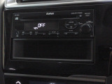 ホンダ純正オーディオ (CD再生AM/FMチューナー)です。お気に入りの音楽・ラジオを聴きながら楽しいドライブをお楽しみくださいね。各種ナビ取り付けも当店にて対応可能です。是非ご相談ください。