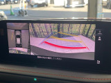 【360&deg;ビューモニター】専用のカメラにより、上から見下ろしたような視点で360度クルマの周囲を確認することができます☆死角部分も確認しやすく、狭い場所での切り返しや駐車もスムーズに行えます。