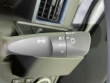 【オートライト】車外の明るさに応じて自動的にライトの点灯・消灯をしてくれます