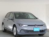 走行少ないGOLF8登場!!しかもメーカーオプションのナビテクノロジーパッケージ仕様になります。