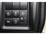 車体が傾いた状態の時にヘッドライトの光の高さを上下に調整することが出来ます!