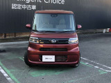 シンプルで愛着を感じさせるアイコニックなフロントフェイス