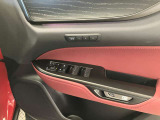 運転の操作性、快適性など全てはシートポジションから始まります。ドライバーごとの好みのポジションを記憶できるシートメモリーは、欠かせない機能です。
