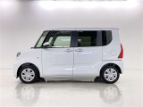 両側パワースライドドア付きだから、狭い駐車スペースなどでの 乗り降りラクラク!小さなお子さまのいるご家庭には嬉しい装備。