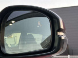 ブライングスポットモニター♪走行中、斜め後ろに車両の存在を検知すると、その方向のドアミラー鏡面上にマークを表示しお知らせ。