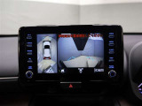 パノラミックビューモニター付きです。車両を上から見たような映像をディスプレイオーディオ画面に表示。運転席からの目視だけでは見にくい、車両周辺の状況をリアルタイムでしっかり確認できます。