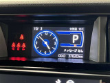ダッシュボード中央のインフォメーションディスプレイでは、クルマのいろいろな情報が確認できるようになっています!
