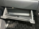 「収納スペース」使いやすい収納を、使いやすい場所に。様々な場所に収納スペースがあり使い勝手も良いので車内もスッキリして綺麗を保てます