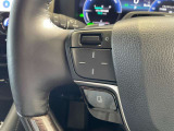 手元でスマートにオーディオや運転支援を操作できるスイッチです。視線を前方から外すことなく、直感的に愛車をコントロールできる優れた機能美がドライバーを支えます。