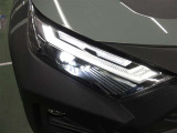 シャープな多角形で構成された特徴のあるBi-Beam LEDランプ+LEDクリアランスランプ(オートレベリング機能付)