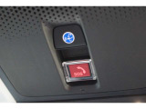 「Honda CONNECT」で緊急時にオペレーターのサポートを受けたり、スマートフォンでクルマのエアコンをONにできたりと『つながる』サービスが受けられます。※別途、登録必要。