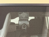 ナビ連動ドライブレコーダー(前後)なのでカーナビの大画面ですぐさま映像確認ができます。万一の場合にも安心