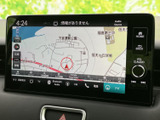 現在地を中心に周辺の道路や施設名を表示し、地図上で位置関係を確認できます。目的地までの道順を調べたいときにも役立ち、普段のお出かけや慣れない場所への移動をサポートします。
