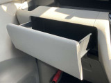 使いやすい場所に豊富な収納スペース。収納が多いと便利ですよね♪