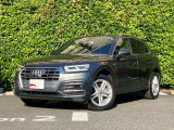 Audiデザインの特徴であるシングルフレームグリルが存在感を主張します。