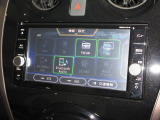 ナビゲーションは純正メモリーナビを装着しております。AM、FM、CD、DVD再生、Bluetooth、音楽録音再生、フルセグTVがご使用いただけます。初めて訪れた場所でも安心ですね!