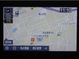 直感的に操作出来るナビゲーションを搭載。ルート案内が分かりやすく、運転中のストレスを軽減します。目的地までスムーズに導いてくれる、実用性の高い装備です。