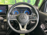 【純正革巻きステアリング】上質な革を使用することで、手にしっかり馴染みとても運転しやすいハンドルです♪