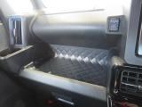 大型インパネトレイ ちょい置きスペース 便利
