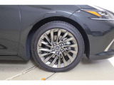 235/45R18
